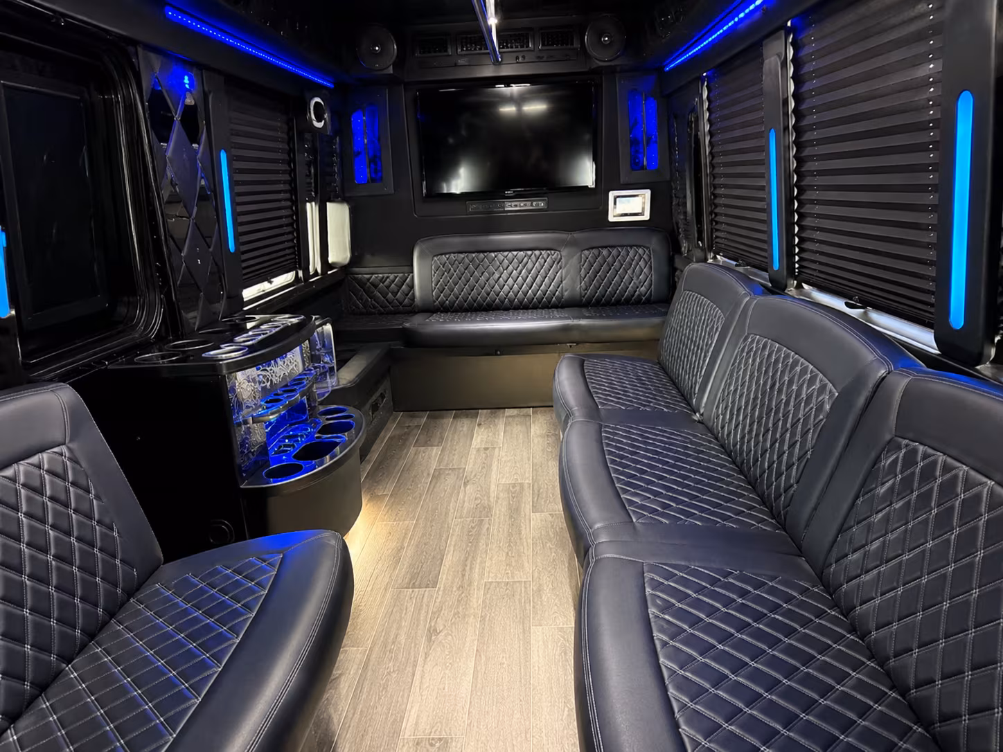bachelorette and bachelor party buses in warren