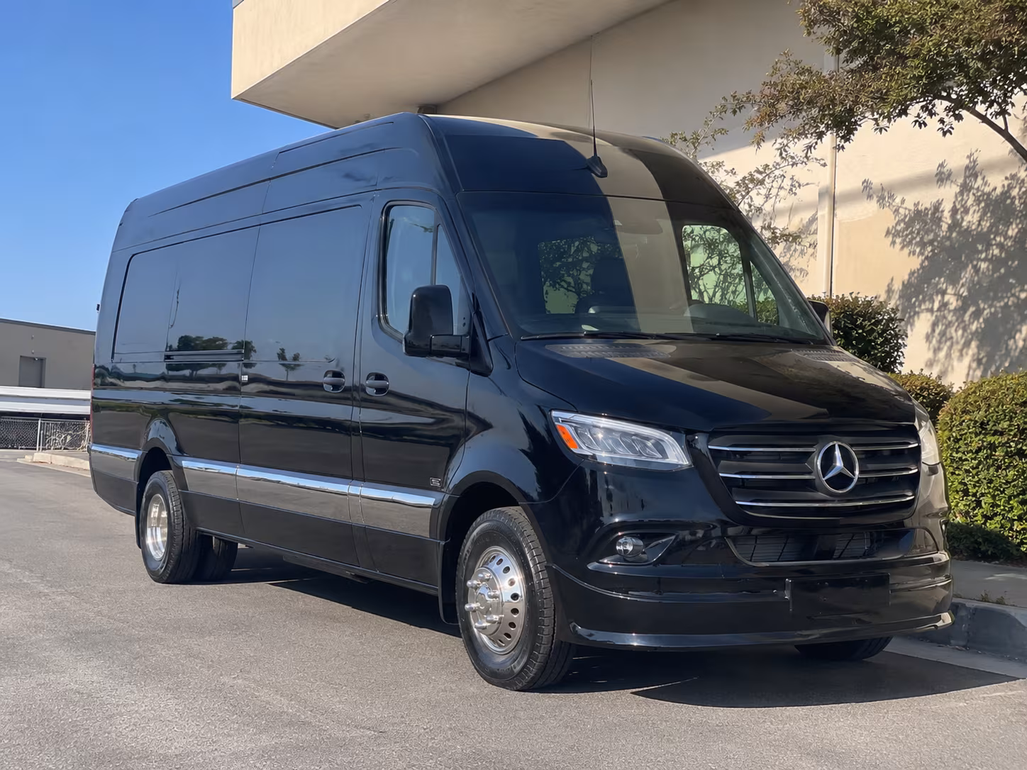 bus rental options for warren trips