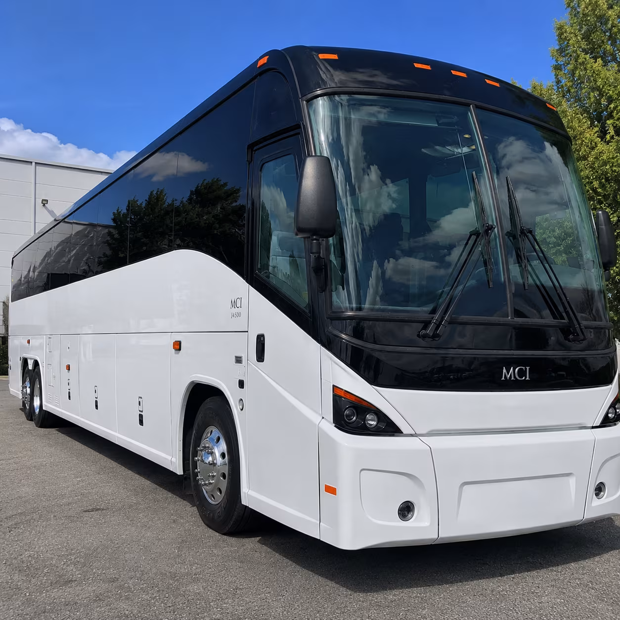charter buses for large warren prom groups heading to metro detroit venues